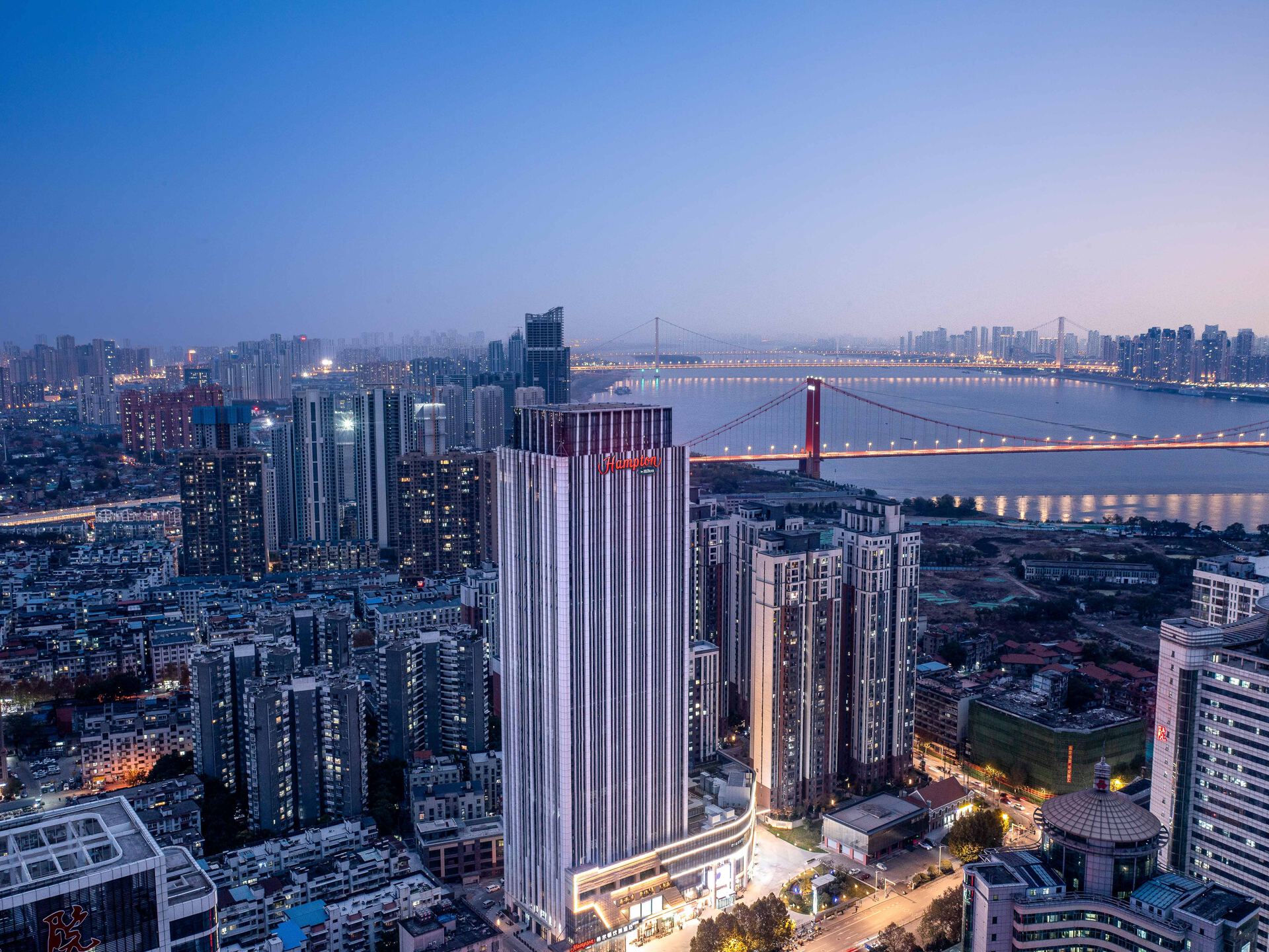 武汉黄鹤楼希尔顿欢朋酒店
