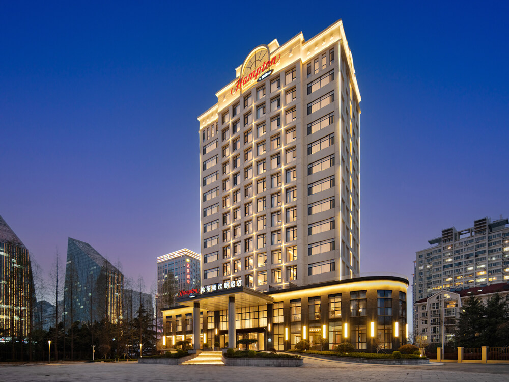 青岛崂山石老人希尔顿欢朋酒店