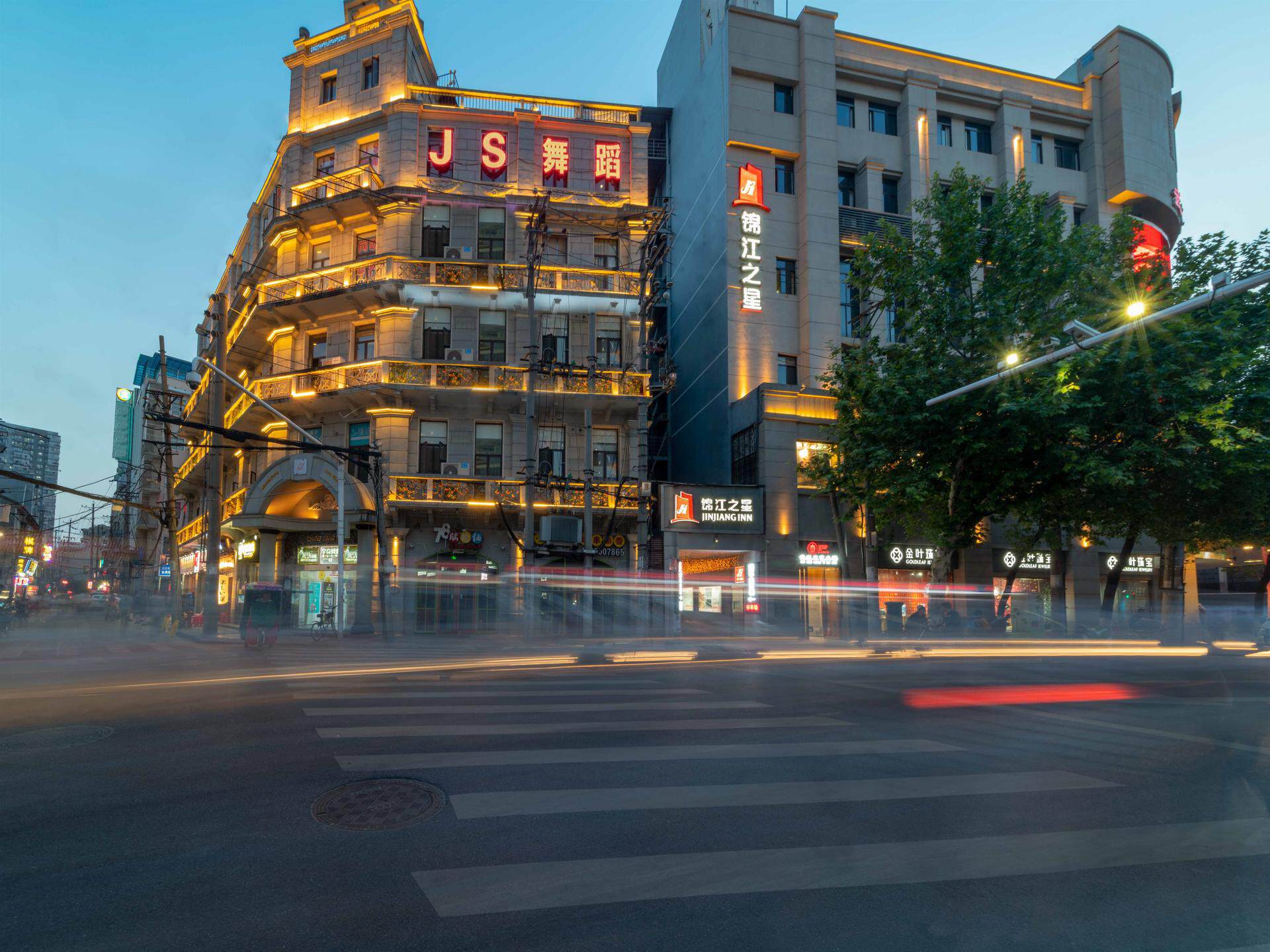 锦江之星武汉江汉路地铁站大洋百货店