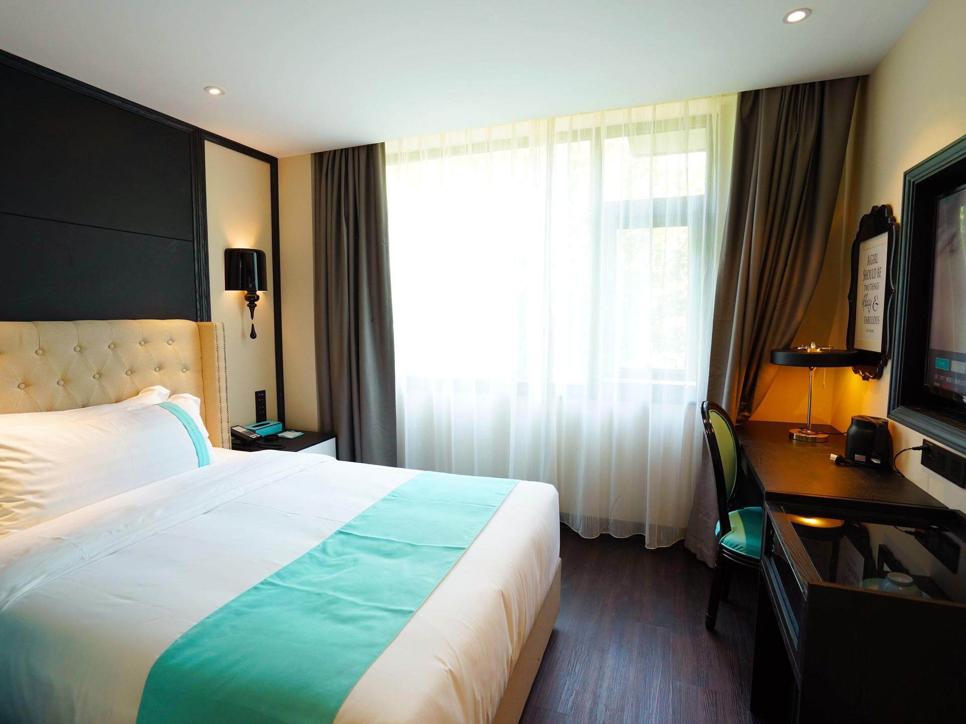 希岸酒店(郑州南阳路海滩寺地铁站店)