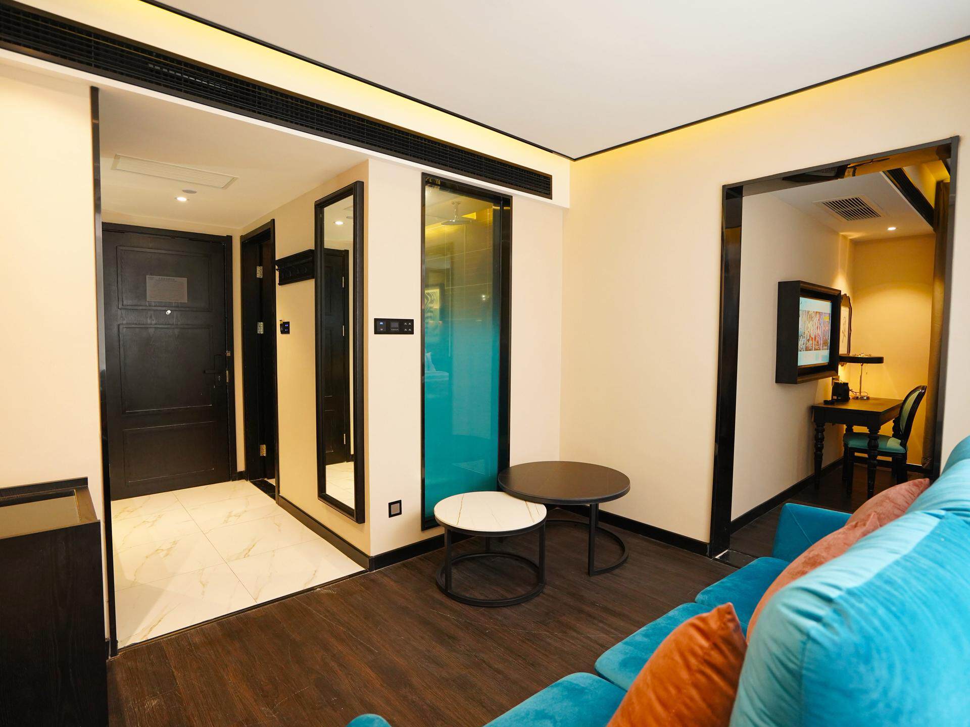 希岸酒店(郑州记忆油化厂海滩寺地铁站店)