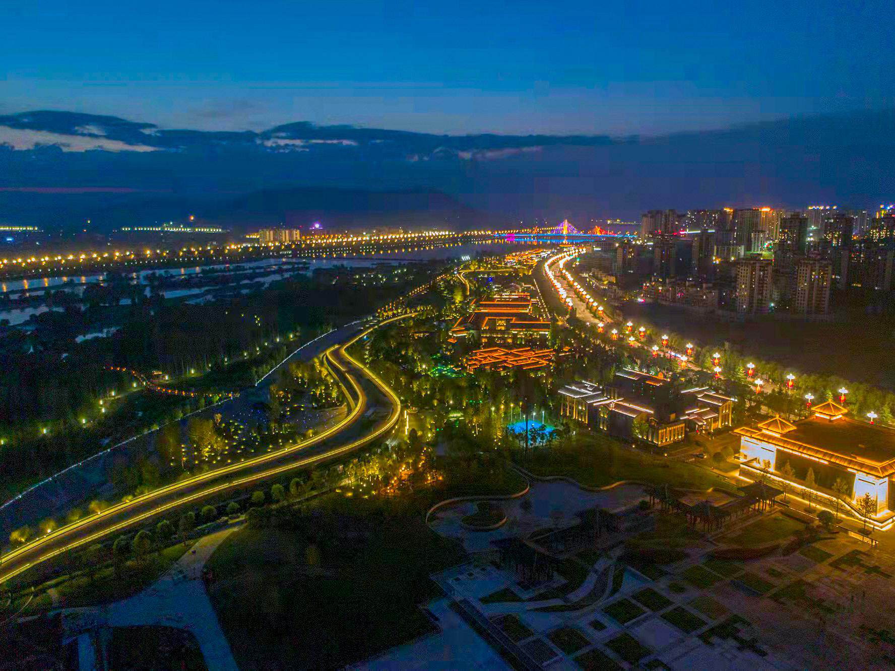 维也纳国际酒店(陕西汉中文化公园天汉楼店)